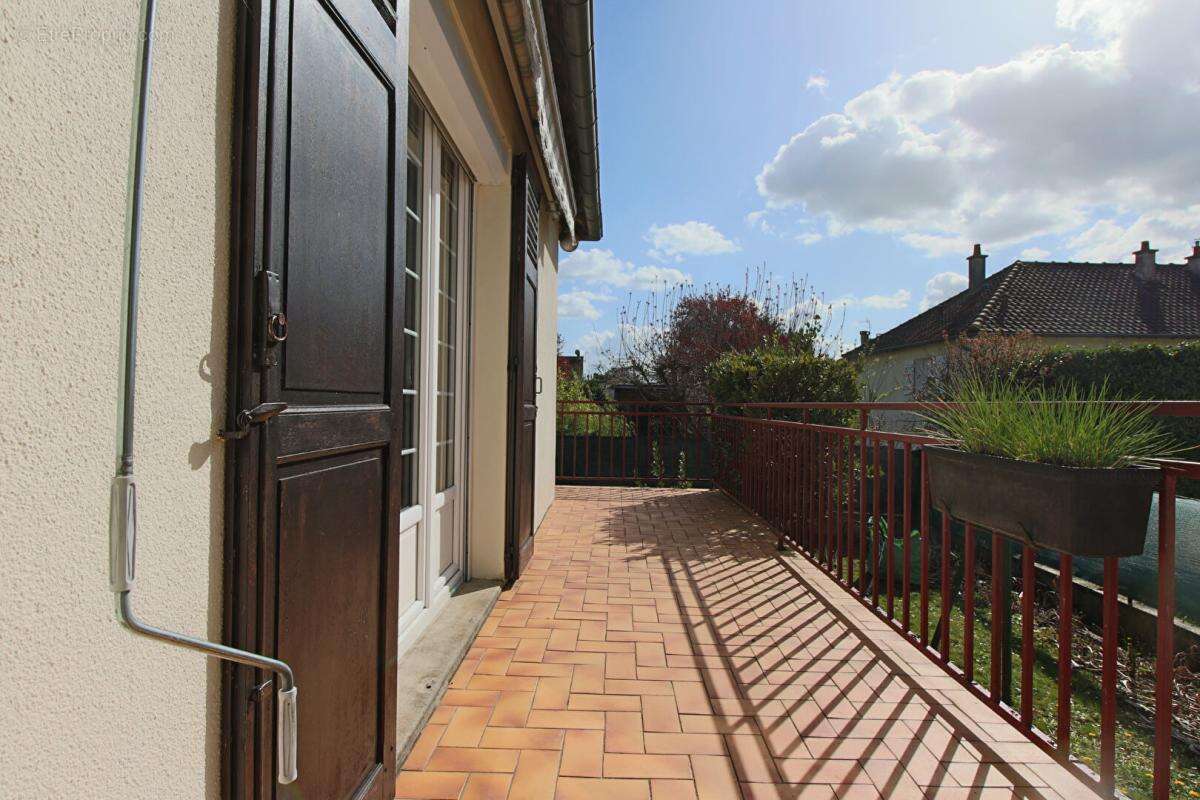 Maison 4 pièces de 96m² à Soissons - Lumineuse, fonctionnelle et prête à vivre - photo 10