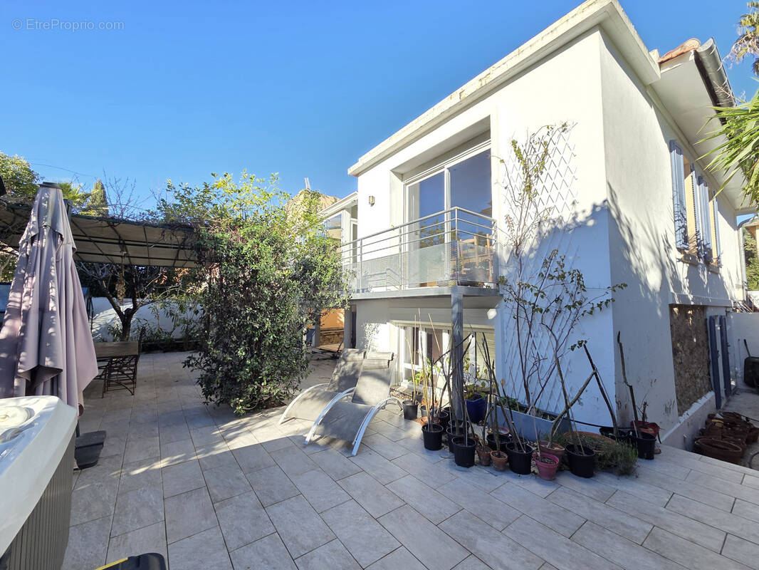 Maison à HYERES