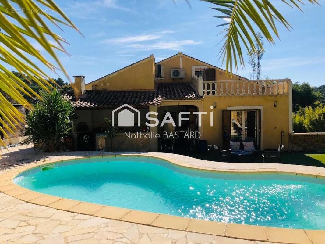 Photo 2 - Maison à ENSUES-LA-REDONNE