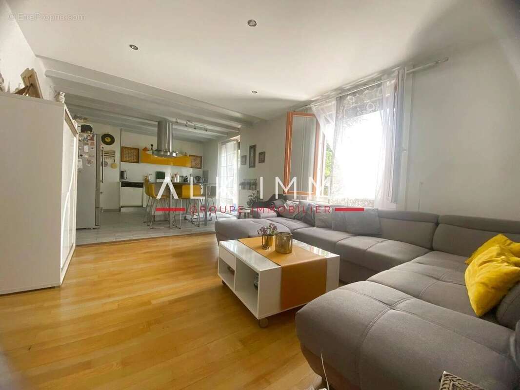 Appartement à VILLE-LA-GRAND