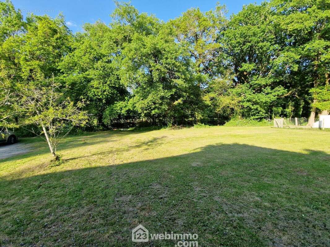 Terrain à VENANSAULT