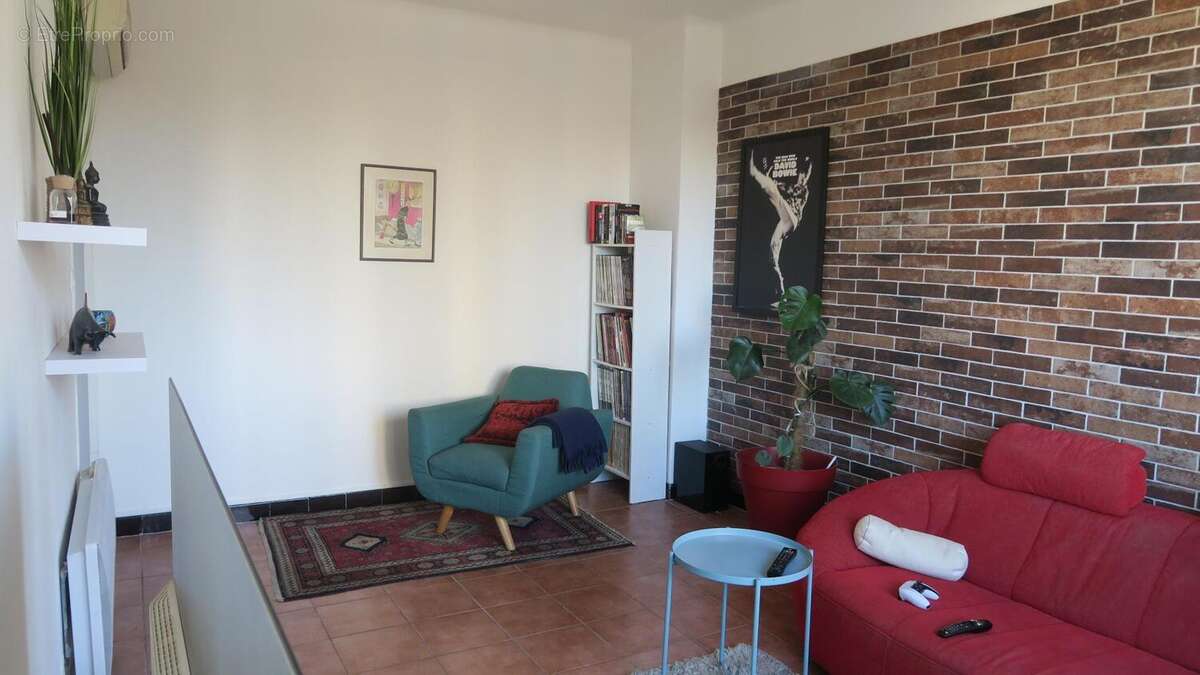 Appartement à MARSEILLE-4E