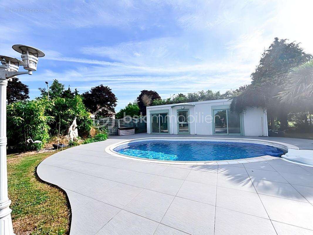 Maison à AUBRY-DU-HAINAUT