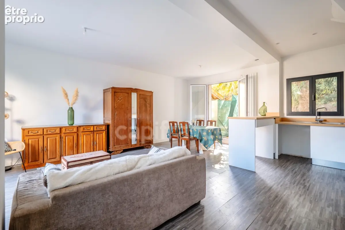 Versailles, A VENDRE MAISON RENOVEE  de 110 m2 au sol- 4 chambres- JARDIN- CALME et proximité des commodités - photo 9