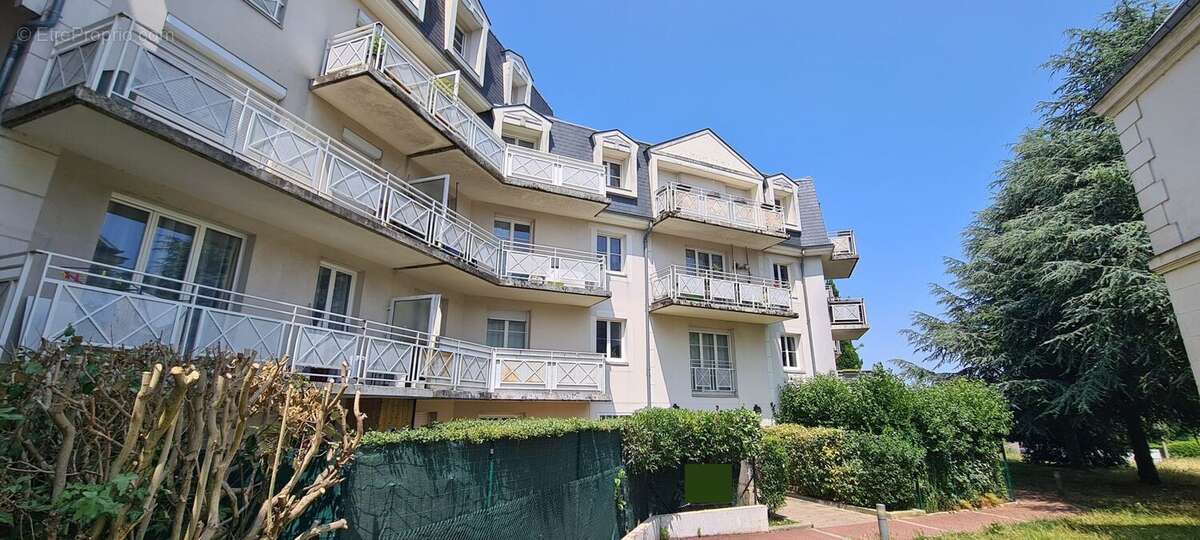 Appartement à COMBS-LA-VILLE