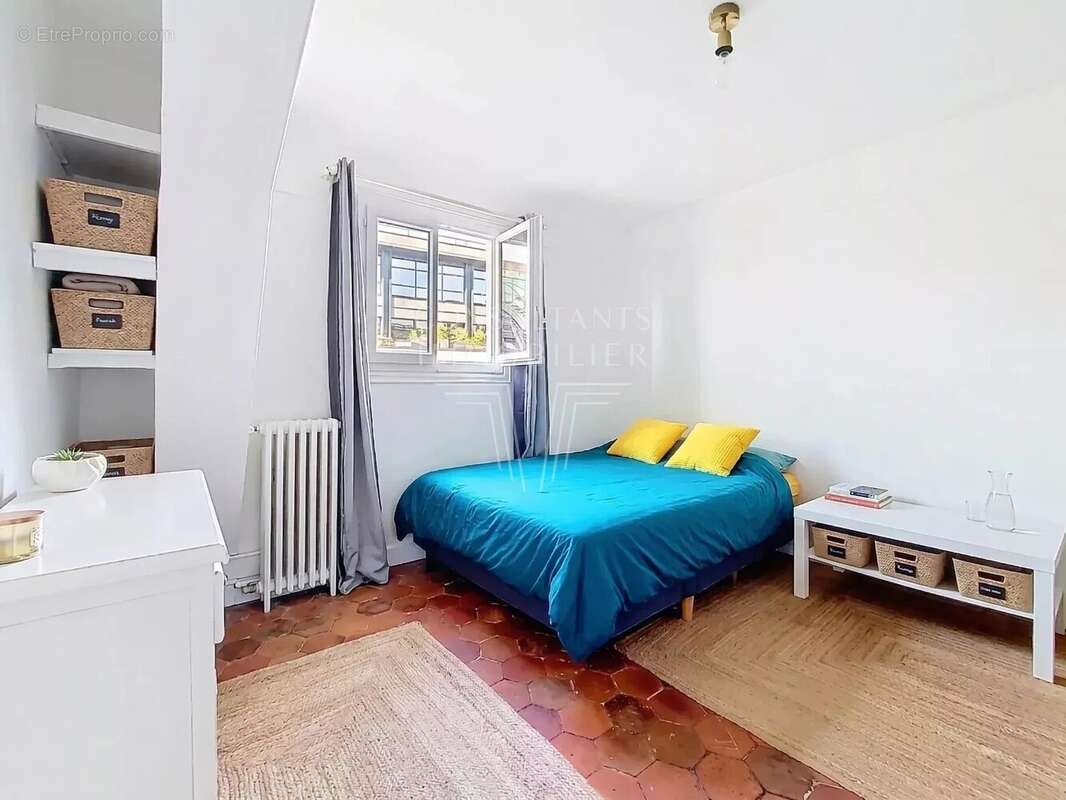 Appartement à PARIS-8E