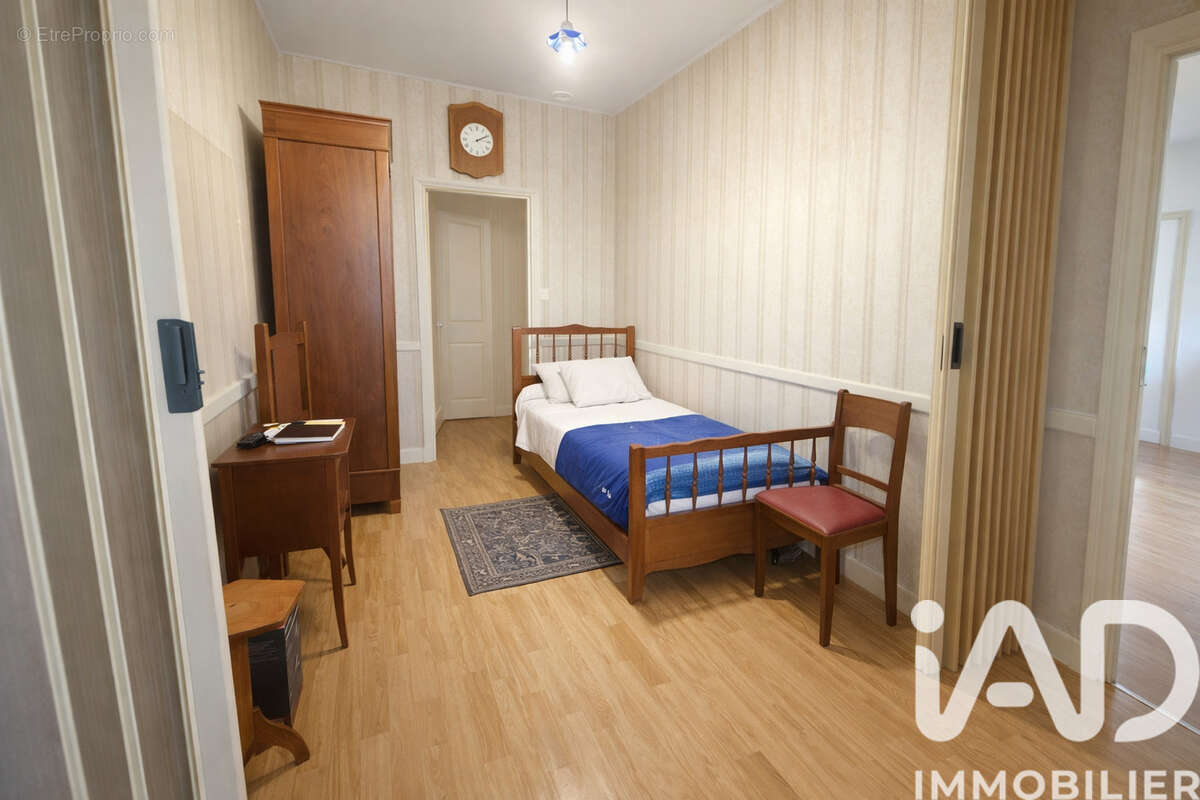 Maison 151 m² à Villiers-Le-Roux  - photo 8