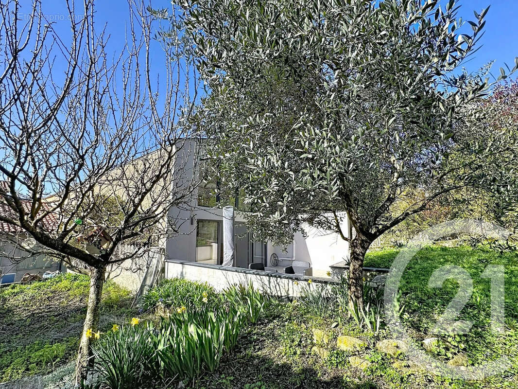 Appartement à SAINTE-FOY-LES-LYON