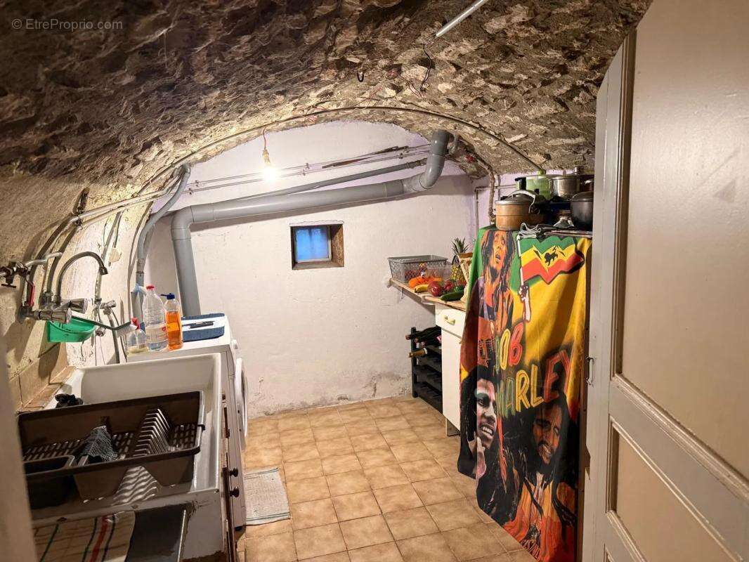 Maison à MONTCEAU-ET-ECHARNANT