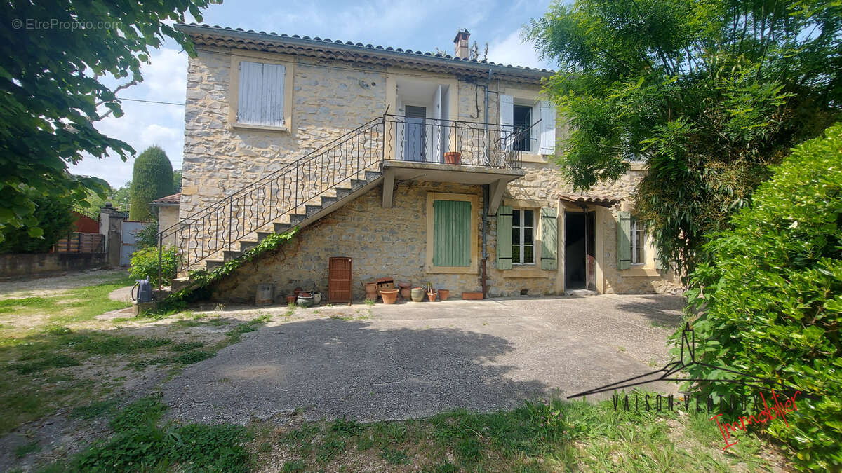 Maison à VAISON-LA-ROMAINE