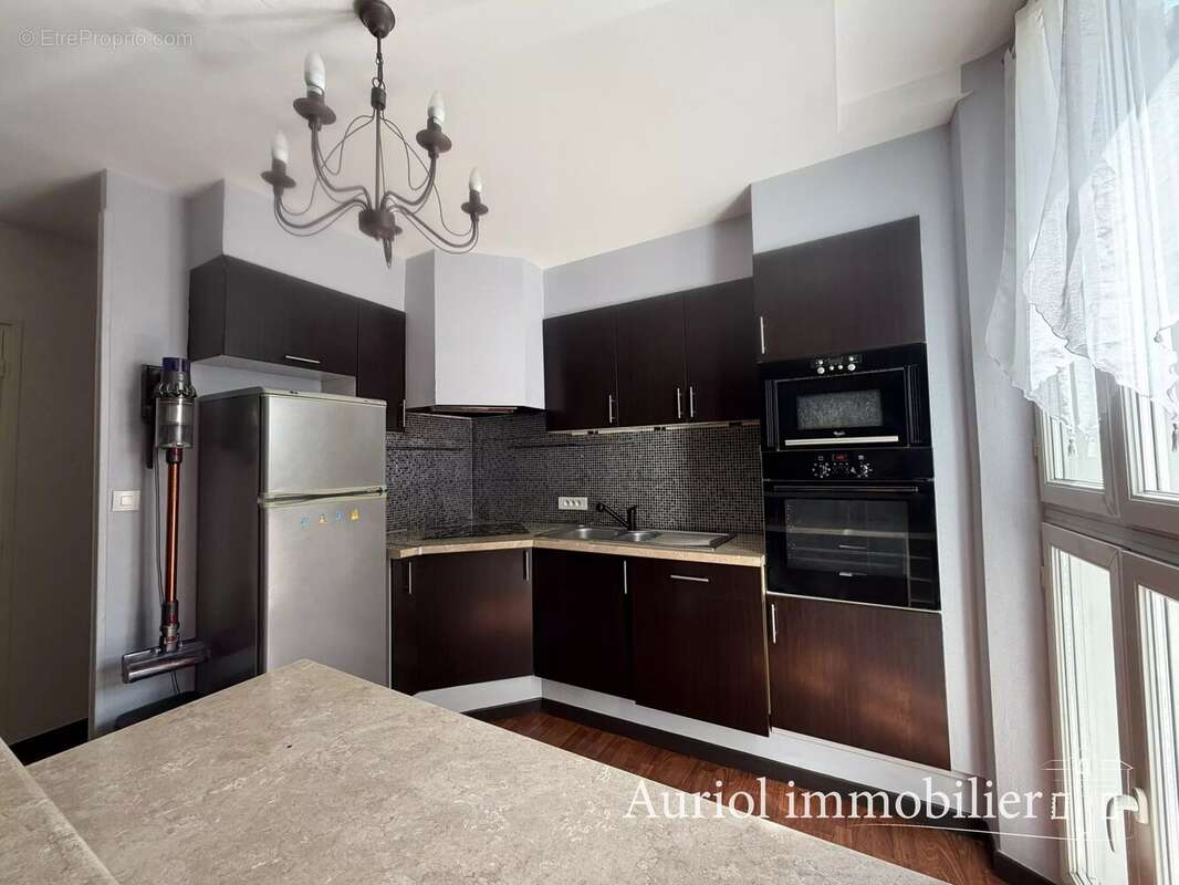 Appartement à AURIOL