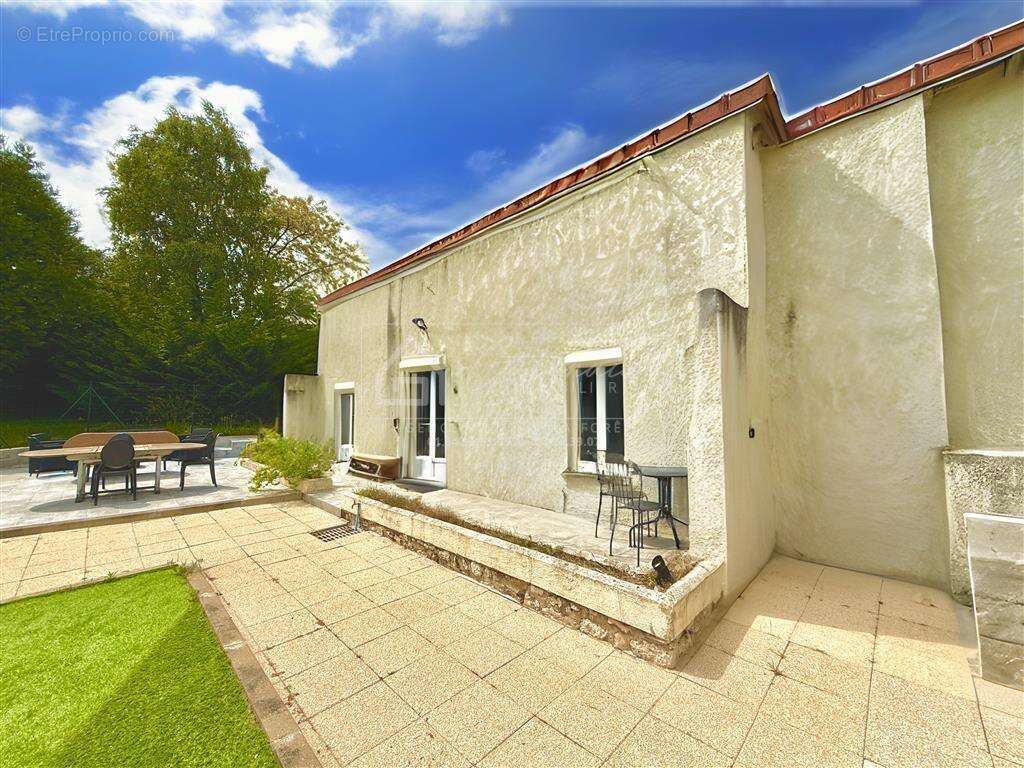 Maison à MILLY-LA-FORET