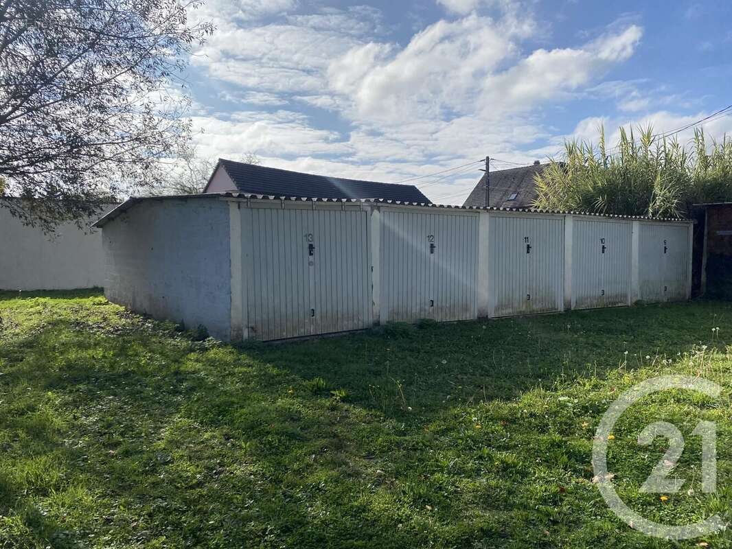 Photo 3 - Parking à BEAUVAIS