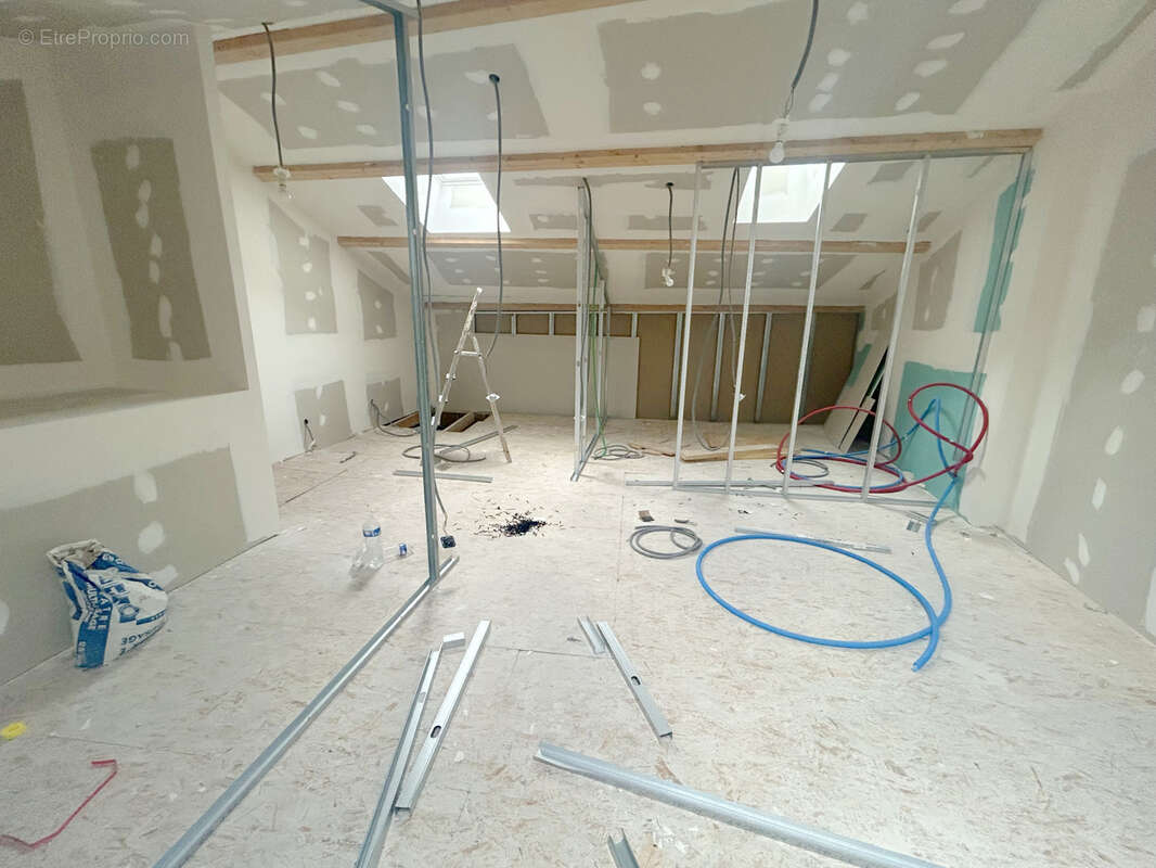 Appartement à LARAGNE-MONTEGLIN