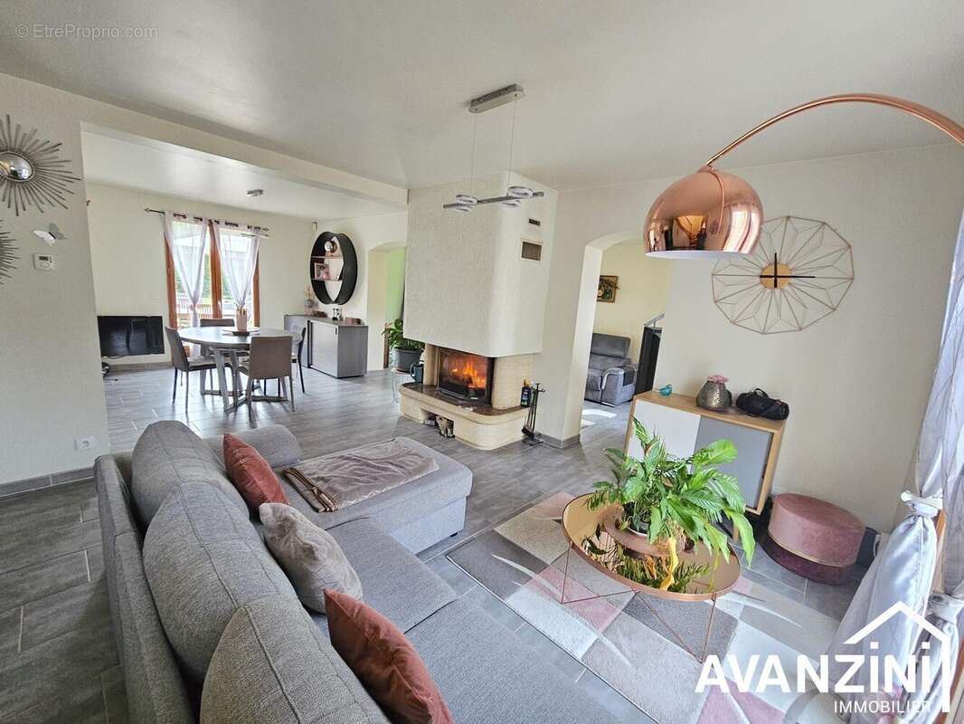 Maison à VILLIERS-SUR-MORIN