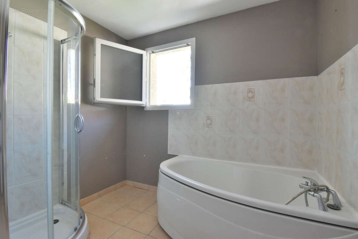 Maison à LA VERPILLIERE