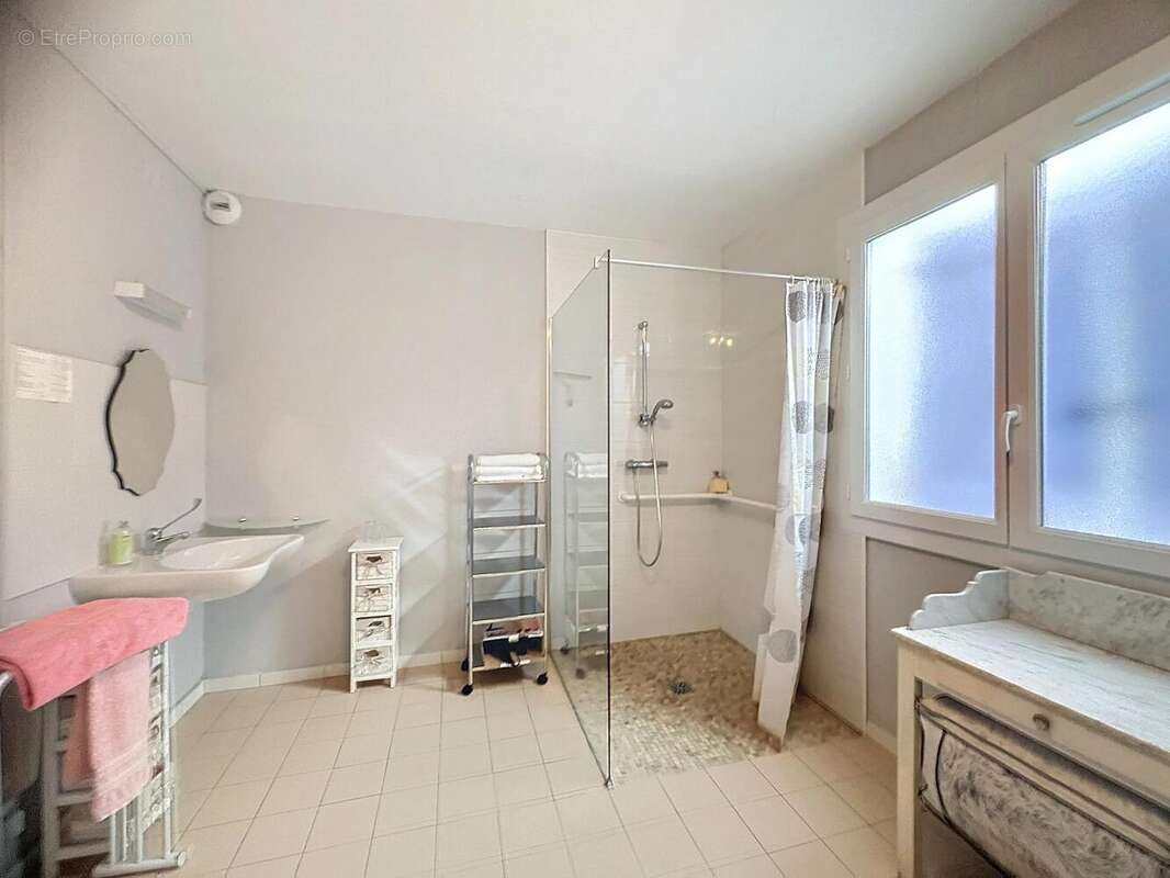 Photo 7 - Commerce à SAINT-PAUL-DE-LOUBRESSAC