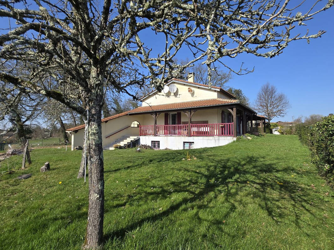 Maison à COURSAC