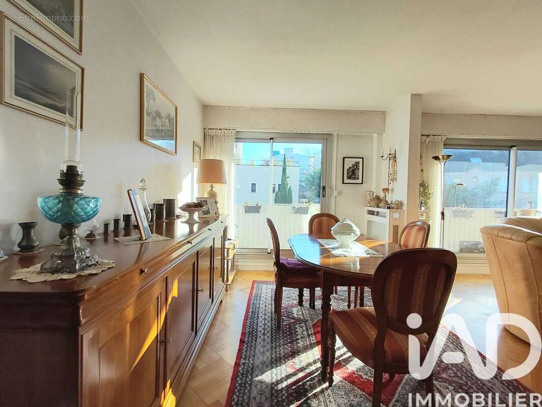 Photo 8 - Appartement à LE PLESSIS-ROBINSON