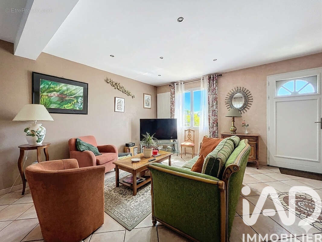 Photo 3 - Maison à LINAS