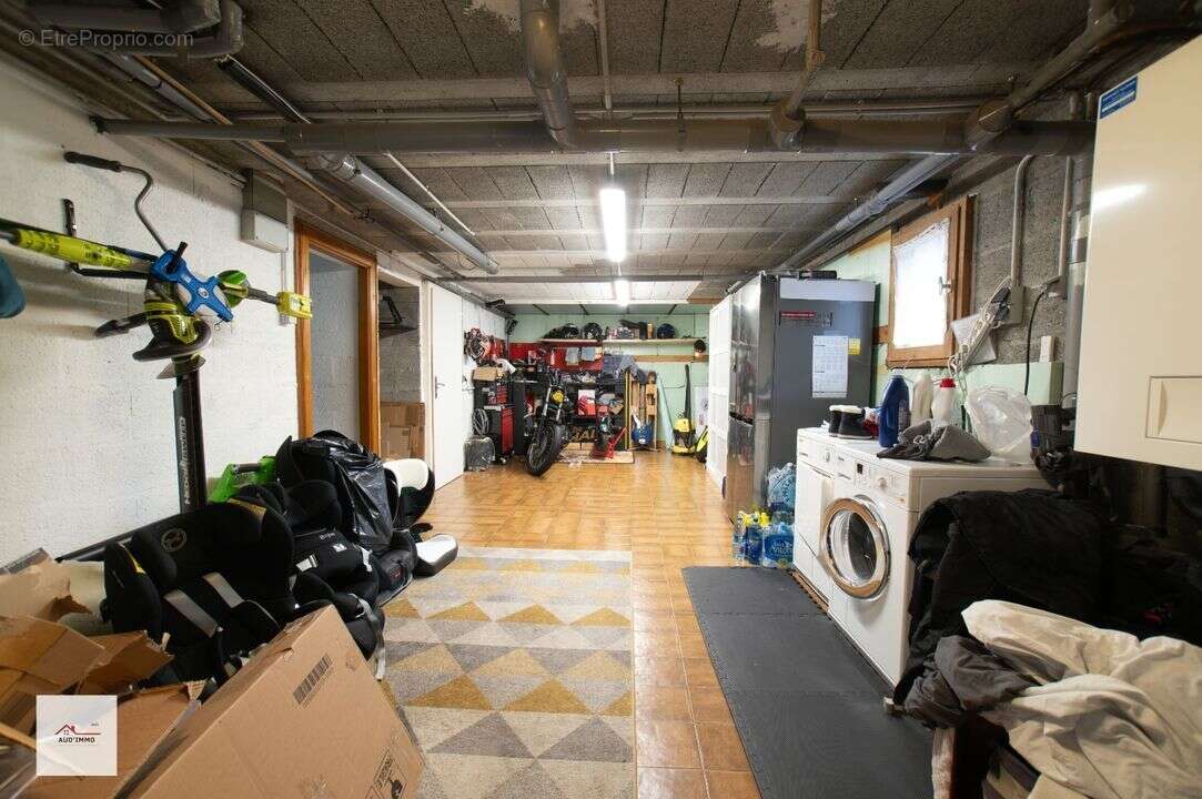 Maison à CRANVES-SALES