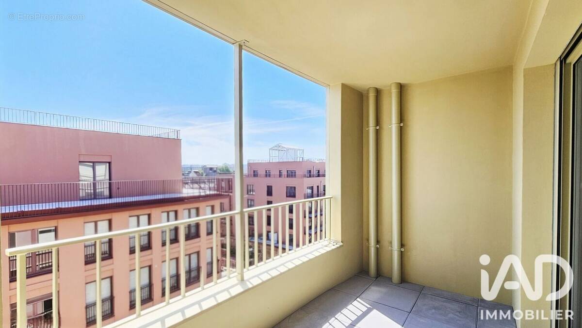Appartement 41 m² à La Courneuve  - photo 1