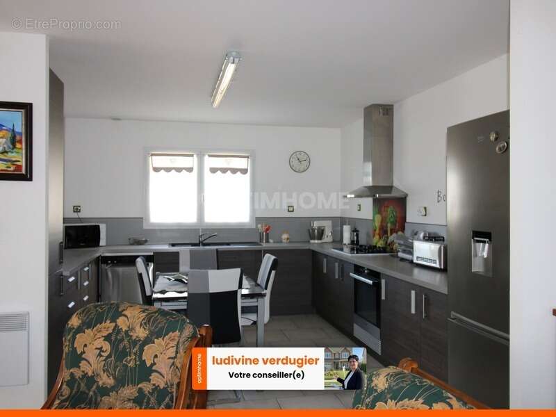 Maison à SAINT-ETIENNE-DE-FOUGERES