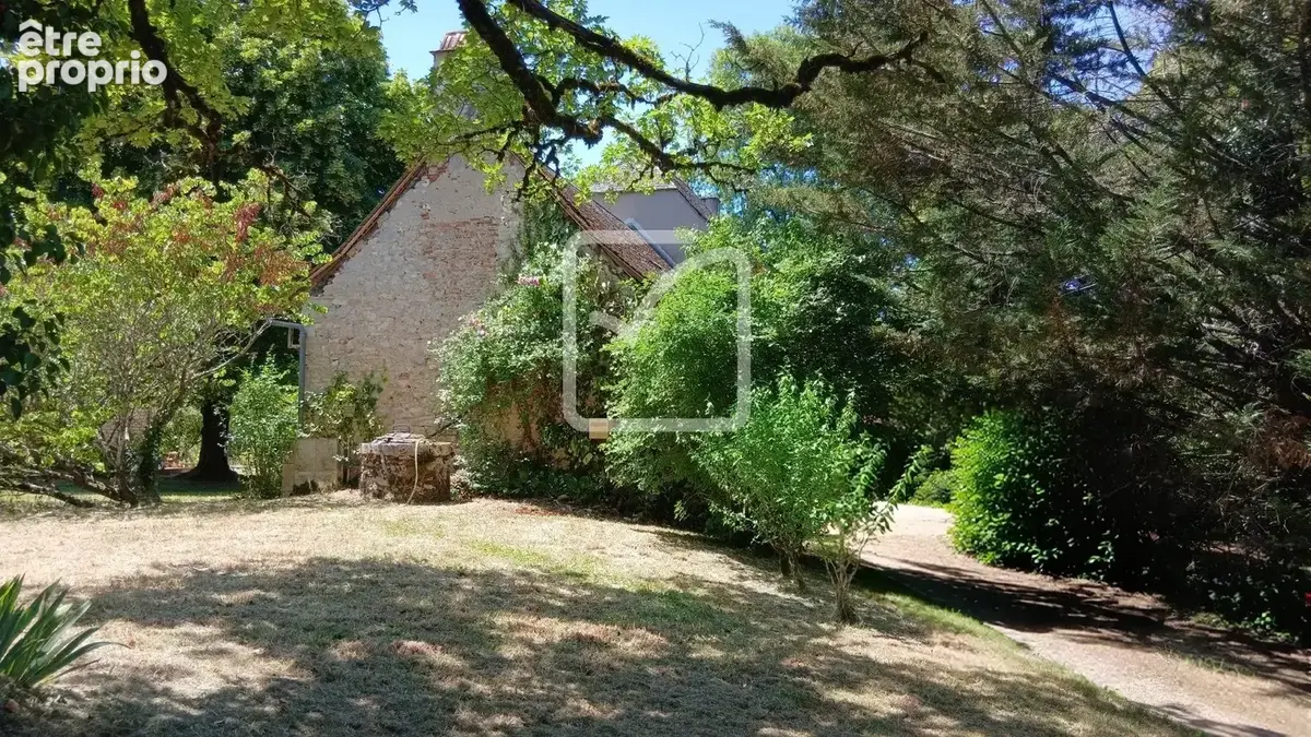 Maison en pierre avec dépendances et jardin - photo 3