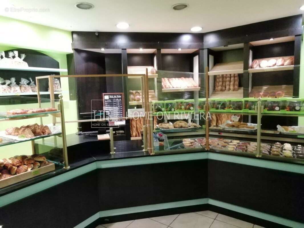 Commerce à SAINT-SATUR