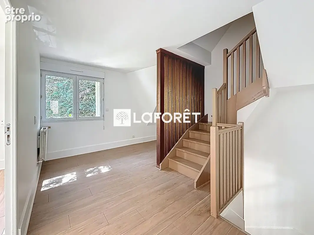 Montreuil la boissiere - maison de 7 pieces sur 185 m² - photo 6
