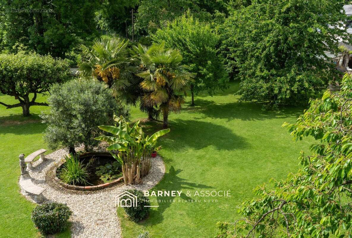 Maison à SAINT-JACQUES-SUR-DARNETAL