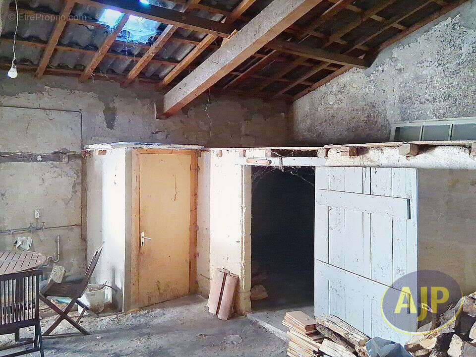 Maison  rénover à Saint Estèphe - photo 6