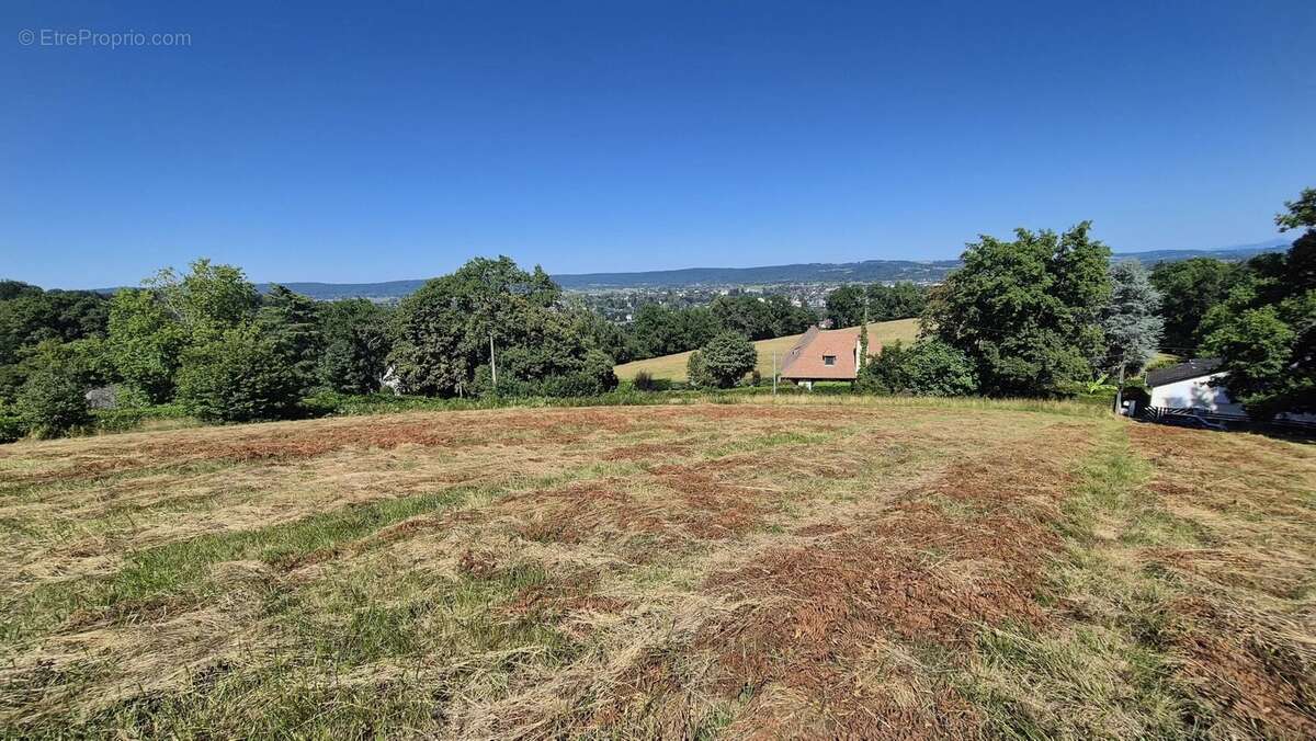 EXCLUSIVITÉ NAY, A VENDRE Terrain de 1600 m² à viabiliser avec une vue imprenable sur la plaine - photo 2