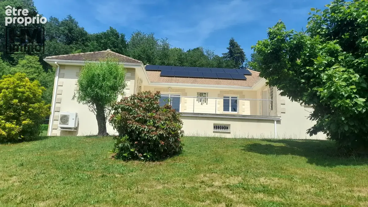 Maison à SAINT-LEONARD-DE-NOBLAT