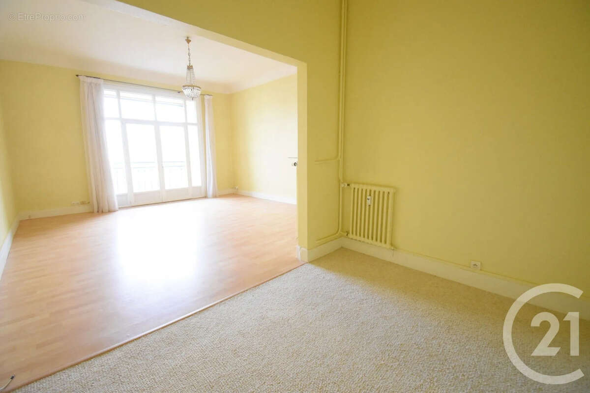 Appartement à VICHY