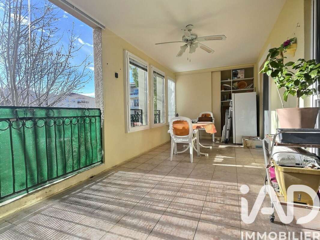 Photo 2 - Appartement à SAINT-MARTIN-DE-CRAU