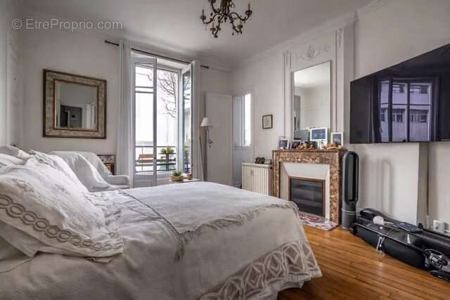 Appartement à PARIS-11E