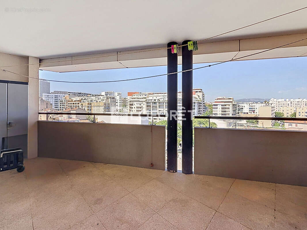 Appartement à MARSEILLE-8E