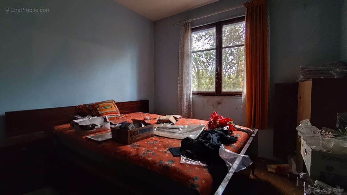 Maison à VERNEUIL-SUR-SERRE