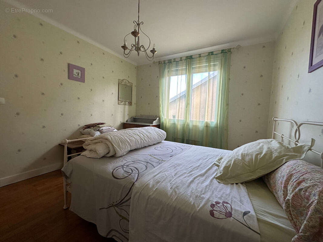 Maison à MONTFERRAND-LE-CHATEAU