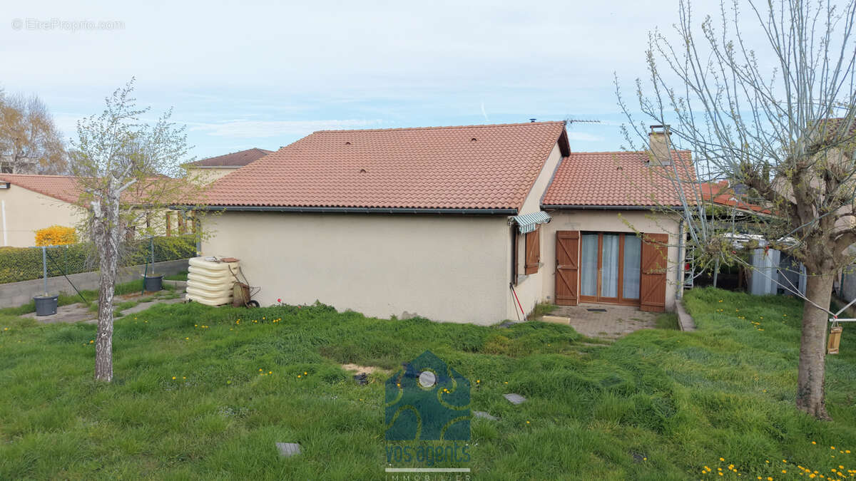 Maison à MENETROL