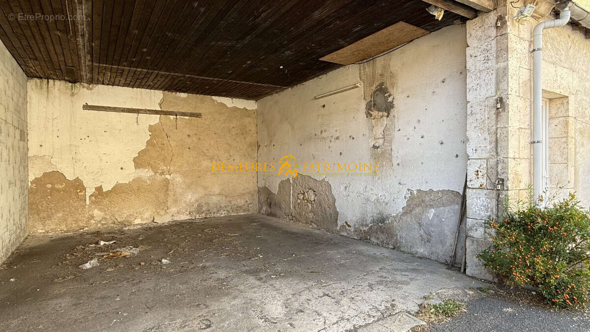 Appartement 363 m² à Saint-Yrieix-Sur-Charente  - photo 3