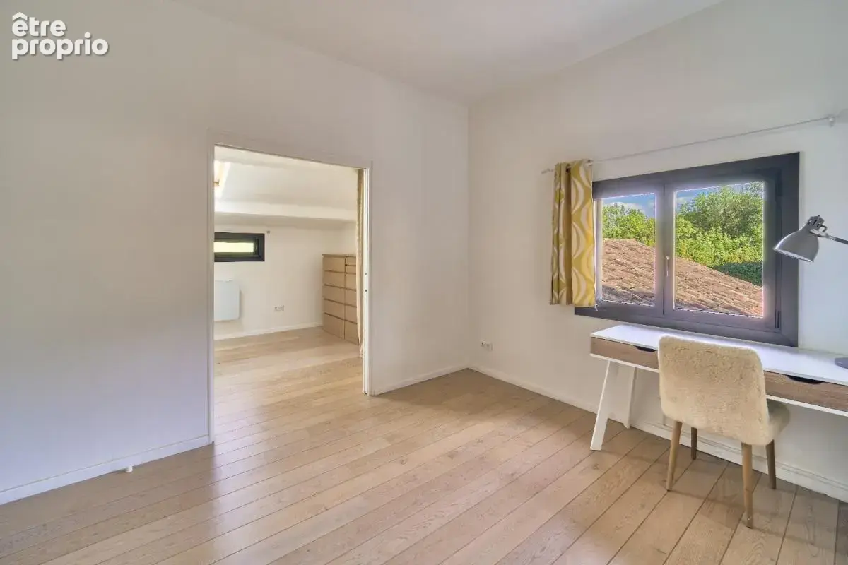 Maison 6 pièces / 200 m² / 930 000 EUR / LE PUY-SAINTE-REPARADE - photo 24