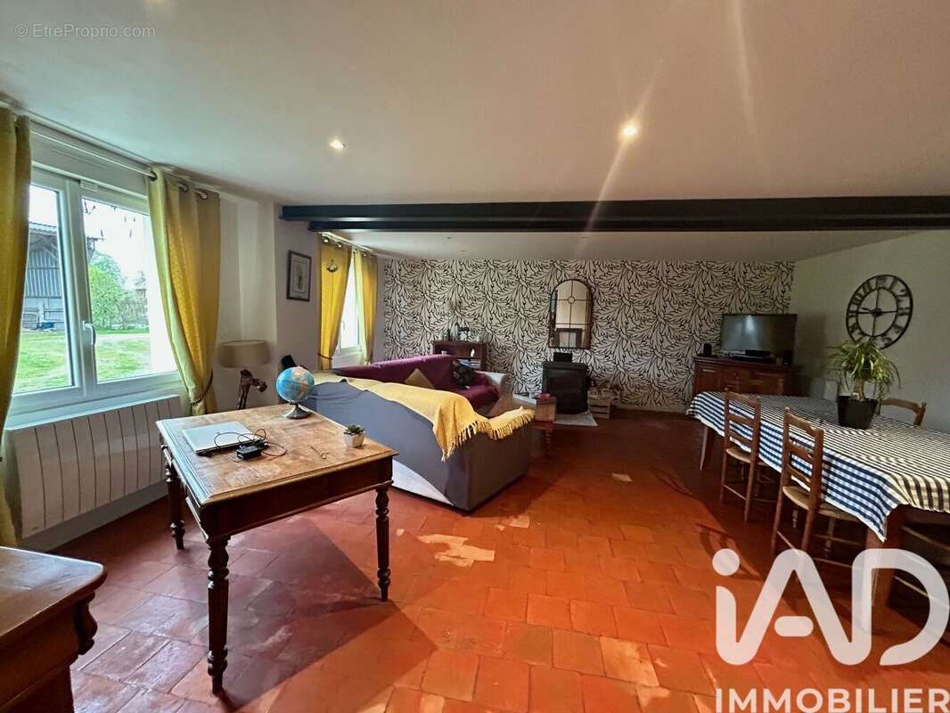 Photo 6 - Maison à ALLONNES