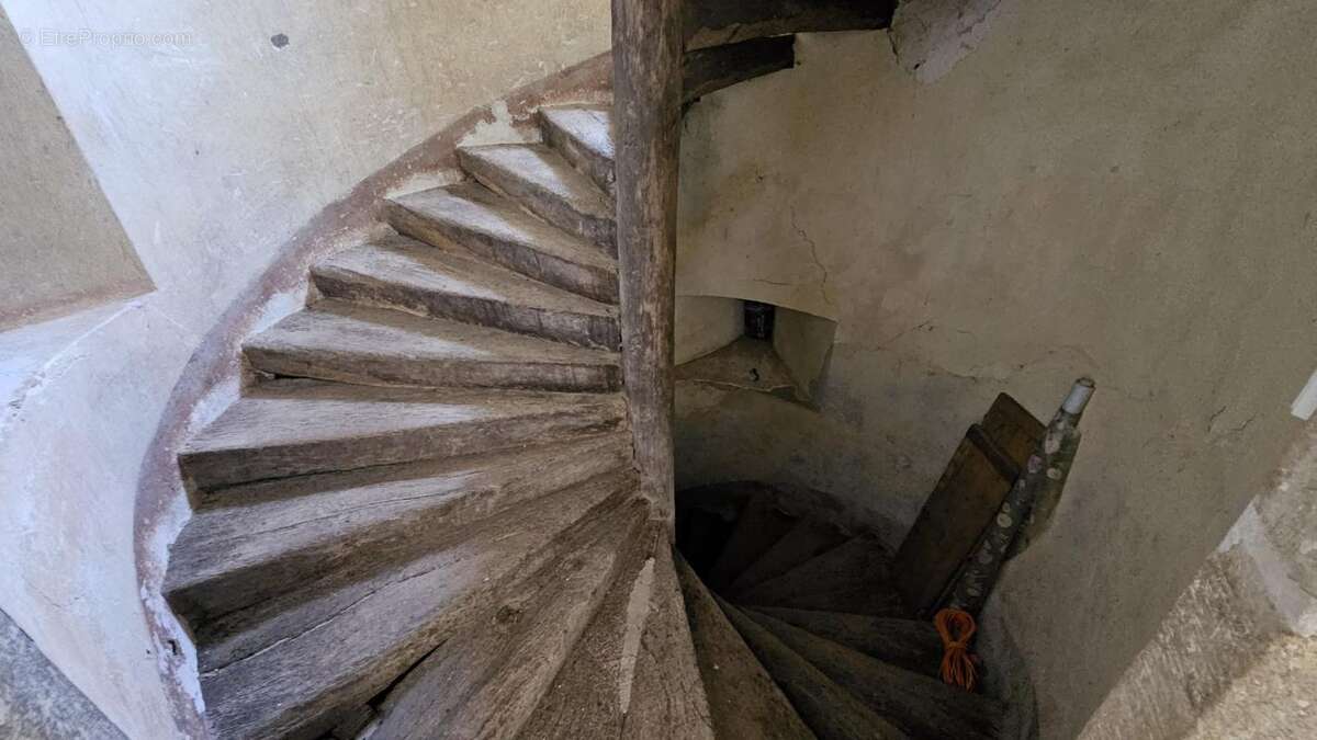 Maison à CASTELNAU-DE-MONTMIRAL