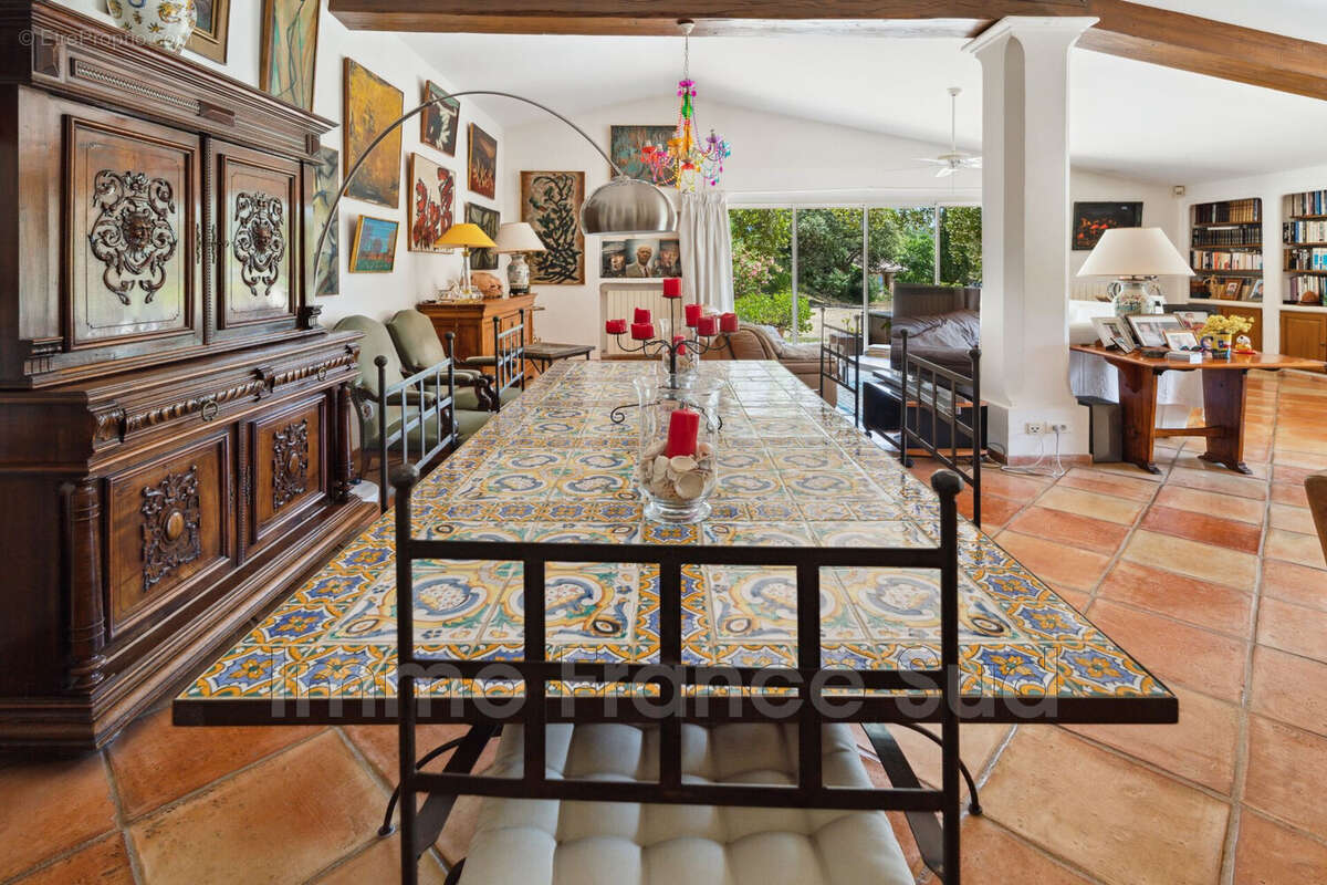 Maison à LA GARDE-FREINET