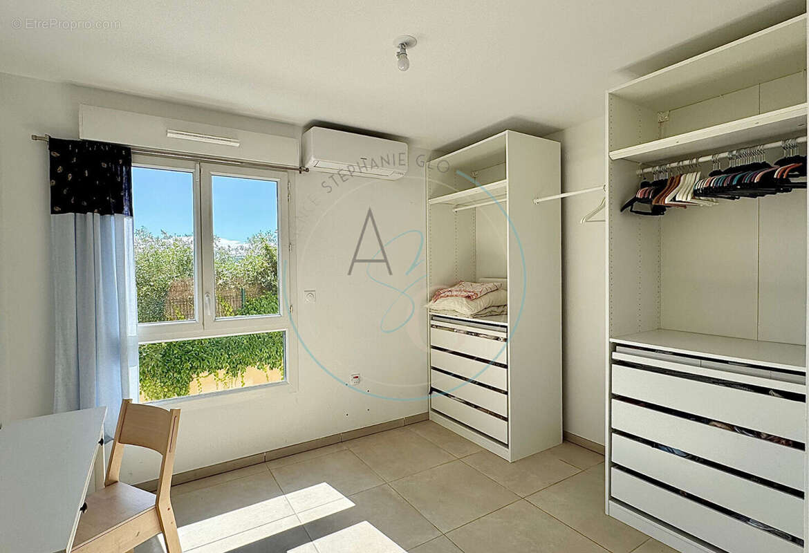 Appartement à COGOLIN
