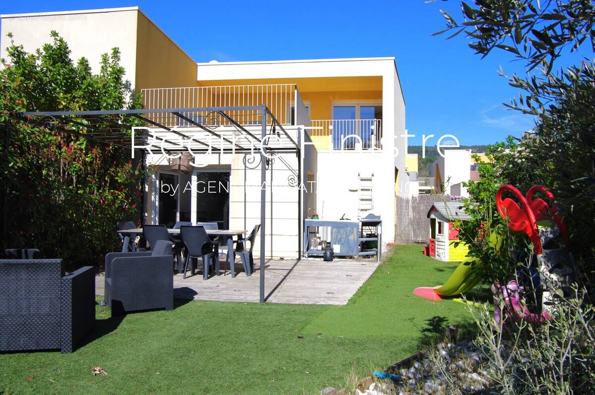 Maison à PLAN-DE-LA-TOUR