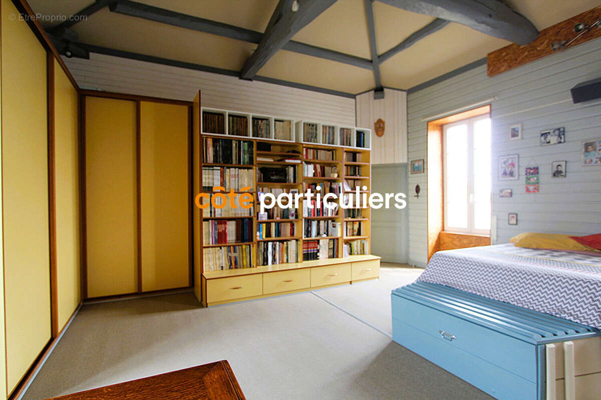 Maison à VOUILLE-LES-MARAIS