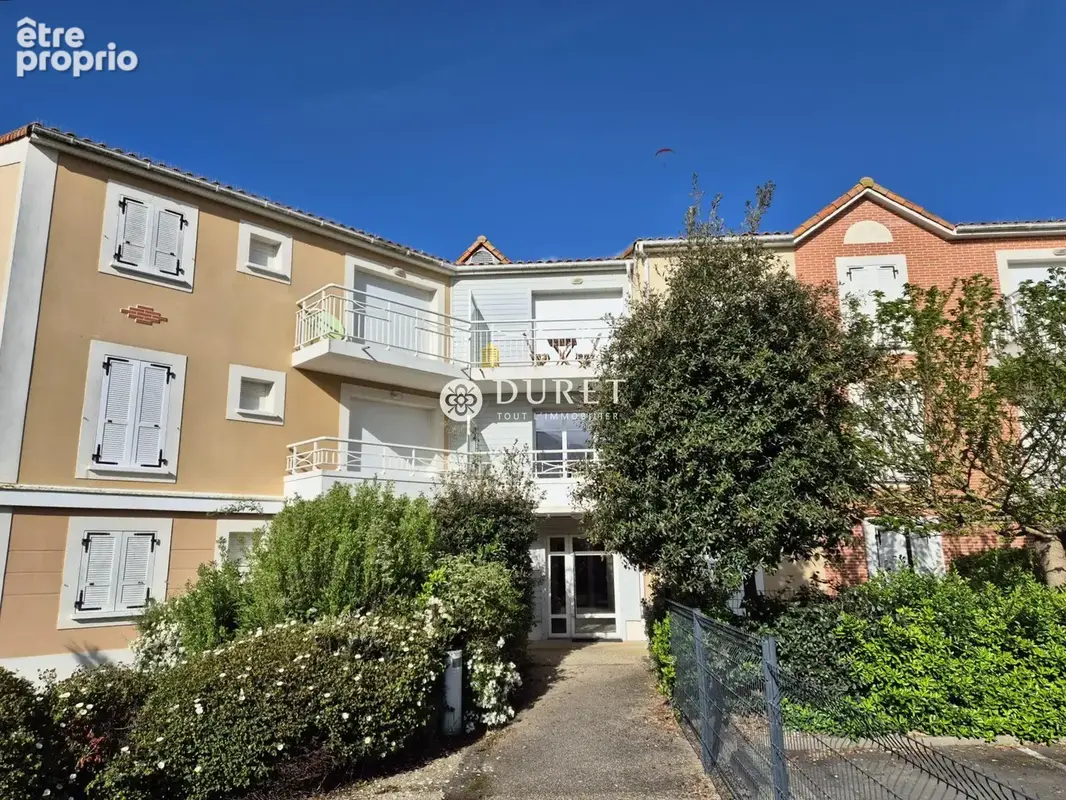 Appartement 59 m² à Saint-Gilles-Croix-De-Vie  - photo 2